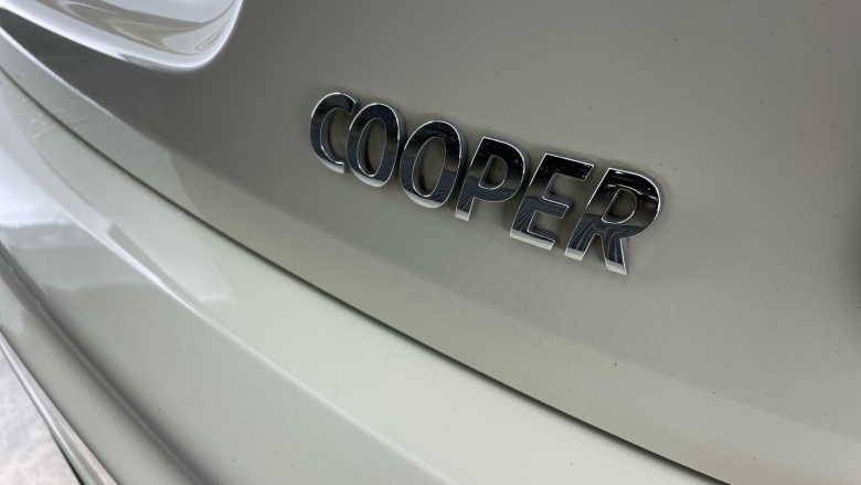 MINI Hatchback 1.5 Cooper Sport II 5dr Petrol Hatchback